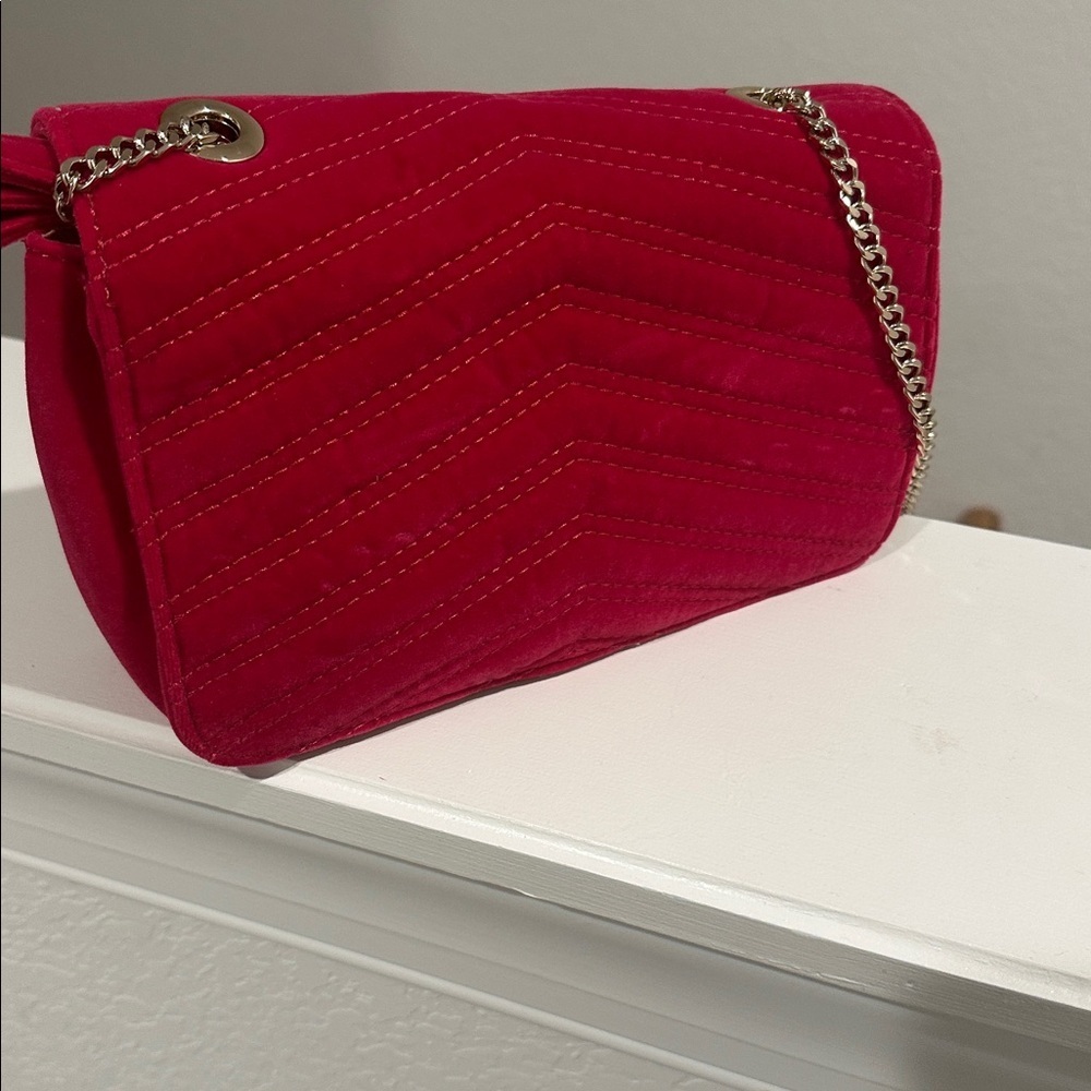 Fuchsia Pink (Hot Pink) Velvet Quilted Crossbody Bag with Bow - Picture 3 of 4